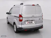 Usado Ford Courier Limited 100 CV (73 kW) 2023 Plateado Monovolumen