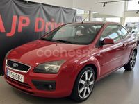Usado Ford Focus Cabriolet Titanium 136 CV (100 kW) 2008 Rojo Descapotable