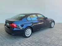 Usado BMW 318 143 CV (105 kW) 2009 Azul Berlina