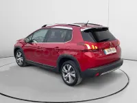 Usado Peugeot 2008 Allure 130 CV (95 kW) 2017 Rojo SUV