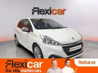 Używany Peugeot 208 Style 75 KM (55 kW) 2017 Biały Hatchback