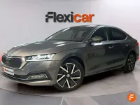 Usado Skoda Octavia Ambition 204 CV (150 kW) 2022 Gris Utilitario