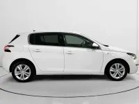 Usado Peugeot 308 Access 110 CV (80 kW) 2015 Blanco Utilitario