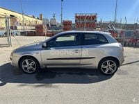 Usado Fiat Stilo Dynamic 115 CV (84 kW) 2003 Gris / plata Berlina