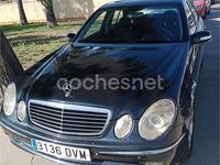 Usado Mercedes E270 Avantgarde 170 CV (125 kW) 2002 Negro Berlina