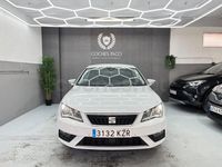 Usado Seat Leon Style 130 CV (95 kW) 2019 Blanco Berlina