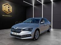 Usado Skoda Superb Style 218 CV (160 kW) 2021 Gris / plata Berlina