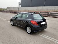 Usado Peugeot 207 90 CV (66 kW) 2007 Negro Berlina