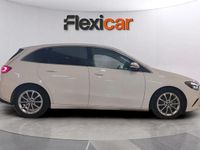 Usado Mercedes B180 137 CV (100 kW) 2021 Blanco Utilitario