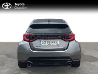 Usado Toyota Yaris 276 CV (202 kW) 2024 Gris / plata Utilitario