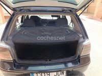Usado VW Golf IV 100 CV (73 kW) 2003 Negro Berlina
