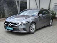 Usado Mercedes A200 163 CV (119 kW) 2018 Gris Utilitario