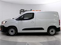 Occasion Peugeot Partner Style 100 ch (73 kW) 2024 Blanc Monospace