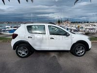 Usado Dacia Sandero Comfort 90 HP (66 kW) 2018 Branco Sedan