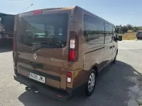 Usado Renault Trafic 145 CV (106 kW) 2017 Marrón Monovolumen