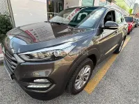 Usado Hyundai Tucson 131 CV (96 kW) 2017 Gris / plata SUV