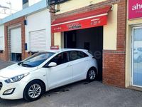 Usado Hyundai i30 90 CV (66 kW) 2012 Blanco Berlina