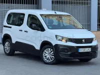 Usado Peugeot Rifter Access 100 CV (73 kW) 2020 Blanco Monovolumen