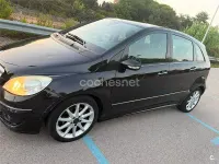 Usado Mercedes B200 140 CV (102 kW) 2008 Negro Monovolumen