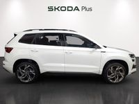 Usado Skoda Karoq SportLine 150 CV (110 kW) 2025 Blanco SUV