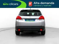 Usado Peugeot 2008 Active 110 CV (80 kW) 2015 Gris SUV