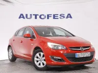 Usado Opel Astra Selective 125 CV (91 kW) 2015 Rojo