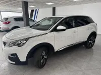 Usado Peugeot 3008 Allure 130 CV (95 kW) 2017 Blanco SUV