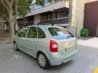 Usado Citroën Xsara Picasso Exclusive 136 CV (100 kW) 2005 Azul Monovolumen