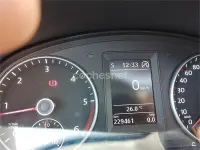 Usado VW Touran Advance 140 CV (102 kW) 2014 Gris / plata Monovolumen