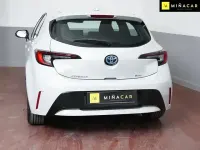 Usado Toyota Corolla Active 140 CV (102 kW) 2025 Blanco Berlina