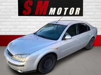 Usado Ford Mondeo Trend 116 CV (85 kW) 2001 Gris Berlina