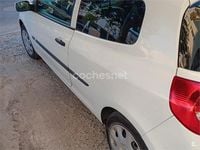 Usado Renault Clio II Authentique 70 CV (51 kW) 2008 Blanco Berlina