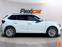 Usado Skoda Kamiq Ambition 110 CV (80 kW) 2023 Blanco SUV