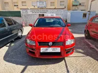 Usado Fiat Stilo Dynamic 103 CV (75 kW) 2005 Rojo Berlina