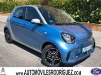 Usado Smart ForFour Electric Drive Prime 60 kW (82 CV) 2021 Azul Utilitario