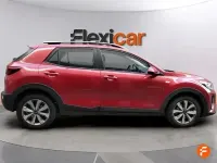 Usado Kia Stonic 100 CV (73 kW) 2022 Rojo SUV
