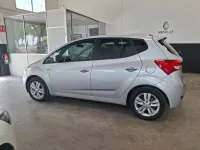 Usado Hyundai ix20 Comfort 77 CV (56 kW) 2011 Gris / plata Utilitario