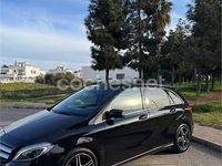 Usado Mercedes B180 109 CV (80 kW) 2015 Negro Monovolumen