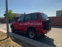 Usado Nissan Terrano SE 100 CV (73 kW) 1996 Rojo SUV