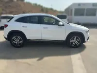 Usado Mercedes GLA200 150 CV (110 kW) 2023 Blanco SUV