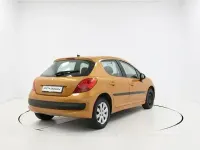 Usado Peugeot 207 75 CV (55 kW) 2007 Naranja Berlina