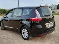 Usado Renault Grand Scénic III Dynamique 130 CV (95 kW) 2013 Negro Monovolumen