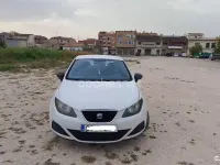 Usado Seat Ibiza SC 90 CV (66 kW) 2010 Blanco Utilitario