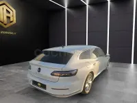 Usado VW Arteon Elegance 150 CV (110 kW) 2022 Blanco Familiar