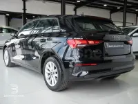 Usado Audi A3 116 CV (85 kW) 2022 Negro Berlina