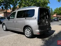 Usado Ford Tourneo Titanium 122 CV (89 kW) 2023 Plateado Van