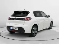 Usado Peugeot 208 Allure 100 CV (73 kW) 2023 Blanco Utilitario