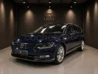 Usado VW Passat Sportline 240 CV (176 kW) 2016 Azul Familiar