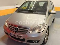 Usado Mercedes A180 Avantgarde 109 CV (80 kW) 2009 Gris / plata Monovolumen