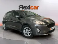 Usado Ford Fiesta Active 101 CV (74 kW) 2019 Gris Utilitario
